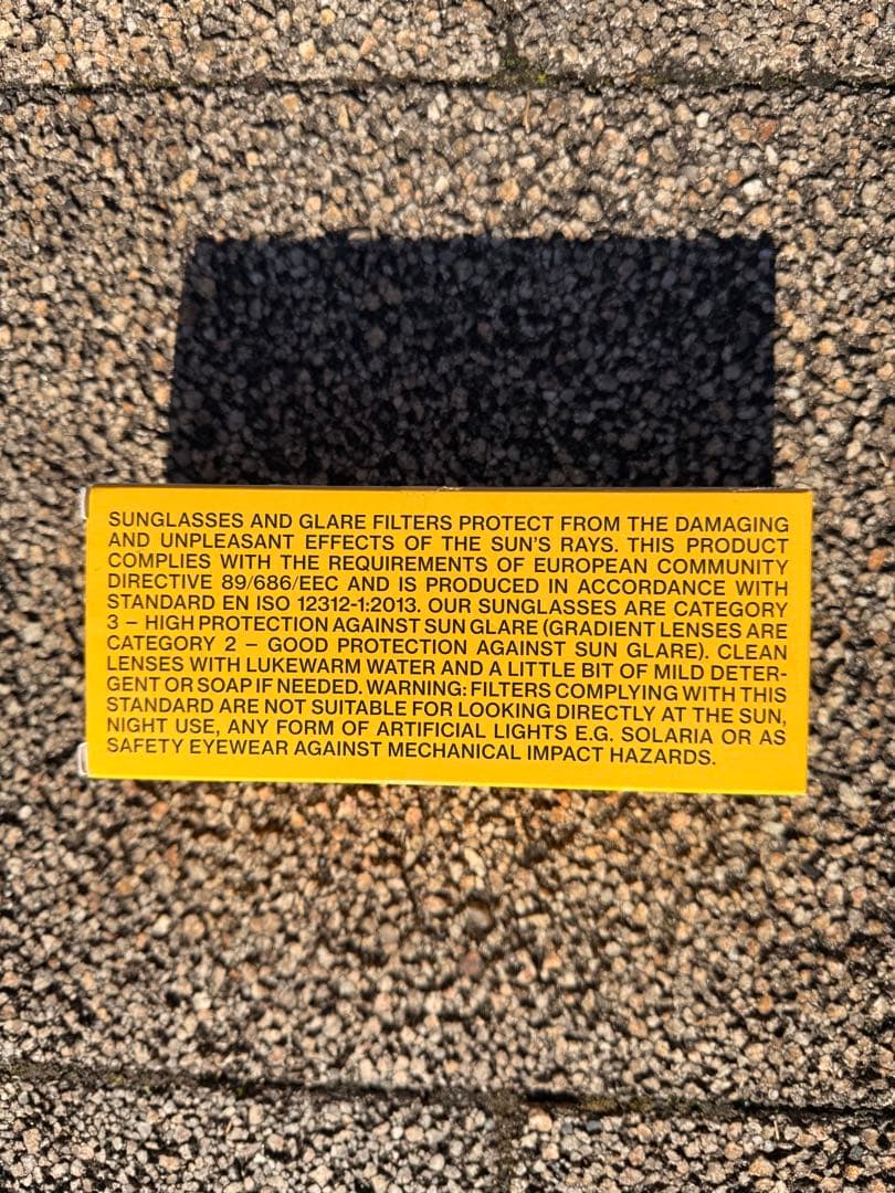 SUN BUDDIES Carharttwipキャットアイサングラス ブラック