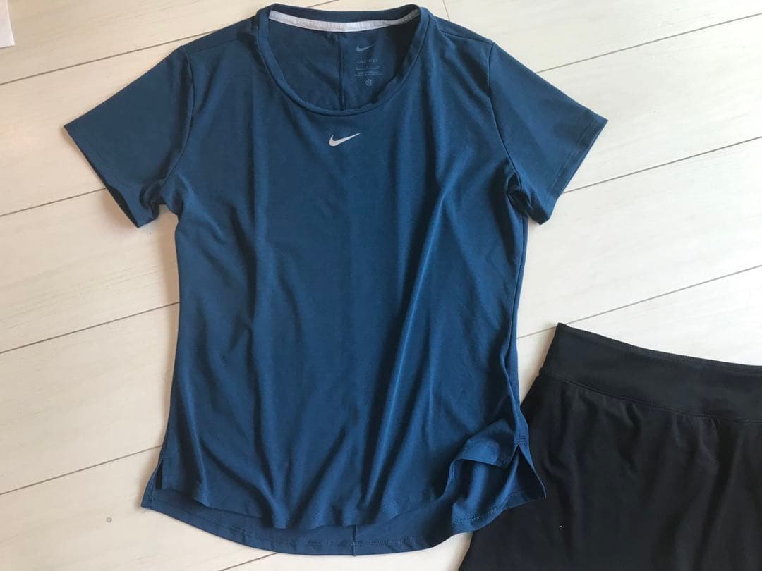 美品＊NIKEナイキ＊ゆったりテニストップス&ビクトリースコート上下セットアップ