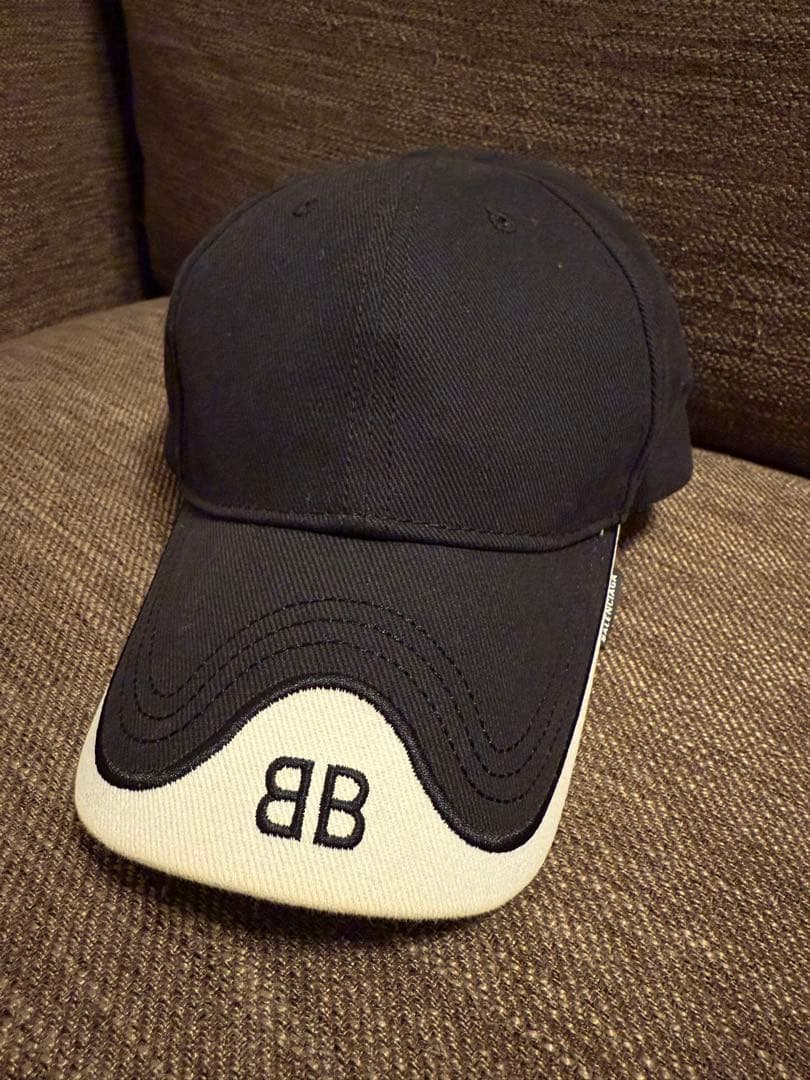 【美品】BALENCIAGAバレンシアガ BB MODE CAP シグネチャー