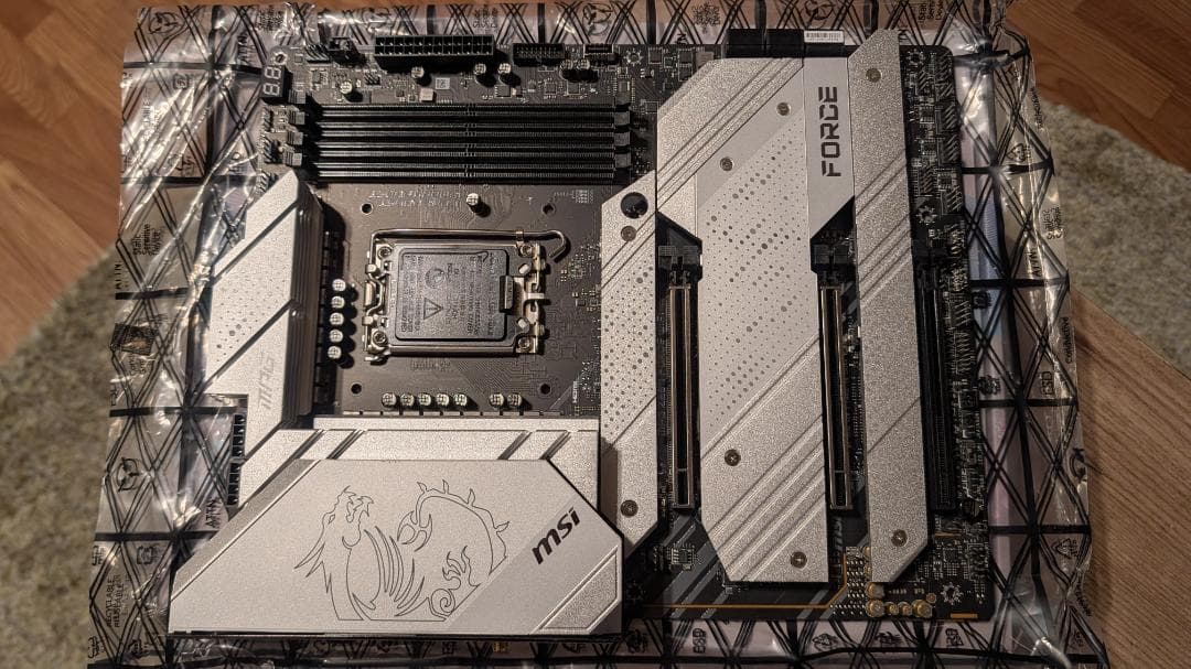 MSI MPG Z690 FORCE WIFI マザーボード ホワイト