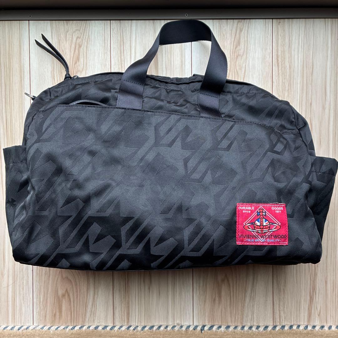 ヴィヴィアンウエストウッド　ボストンバッグ 中型 ナイロン製