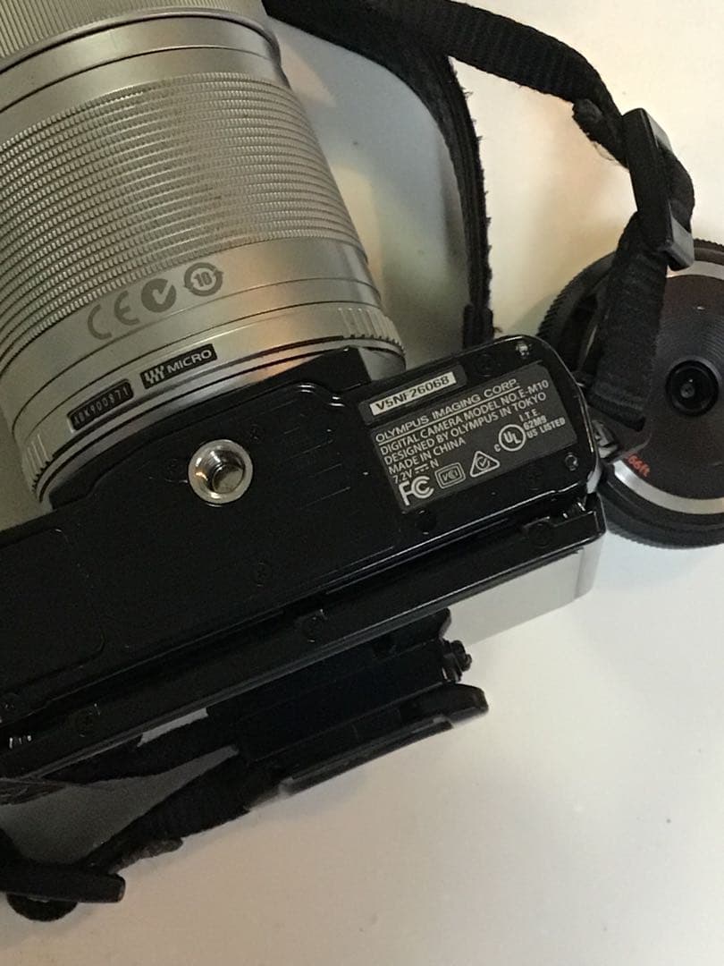 OLYMPUS OM-D ミラーレス一眼カメラ 本体＋レンズ2本 タッチパネル