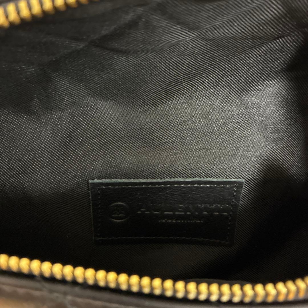 【新品】AULENTTI オウレンティ レザーキルティングボディバッグ黒ブラック