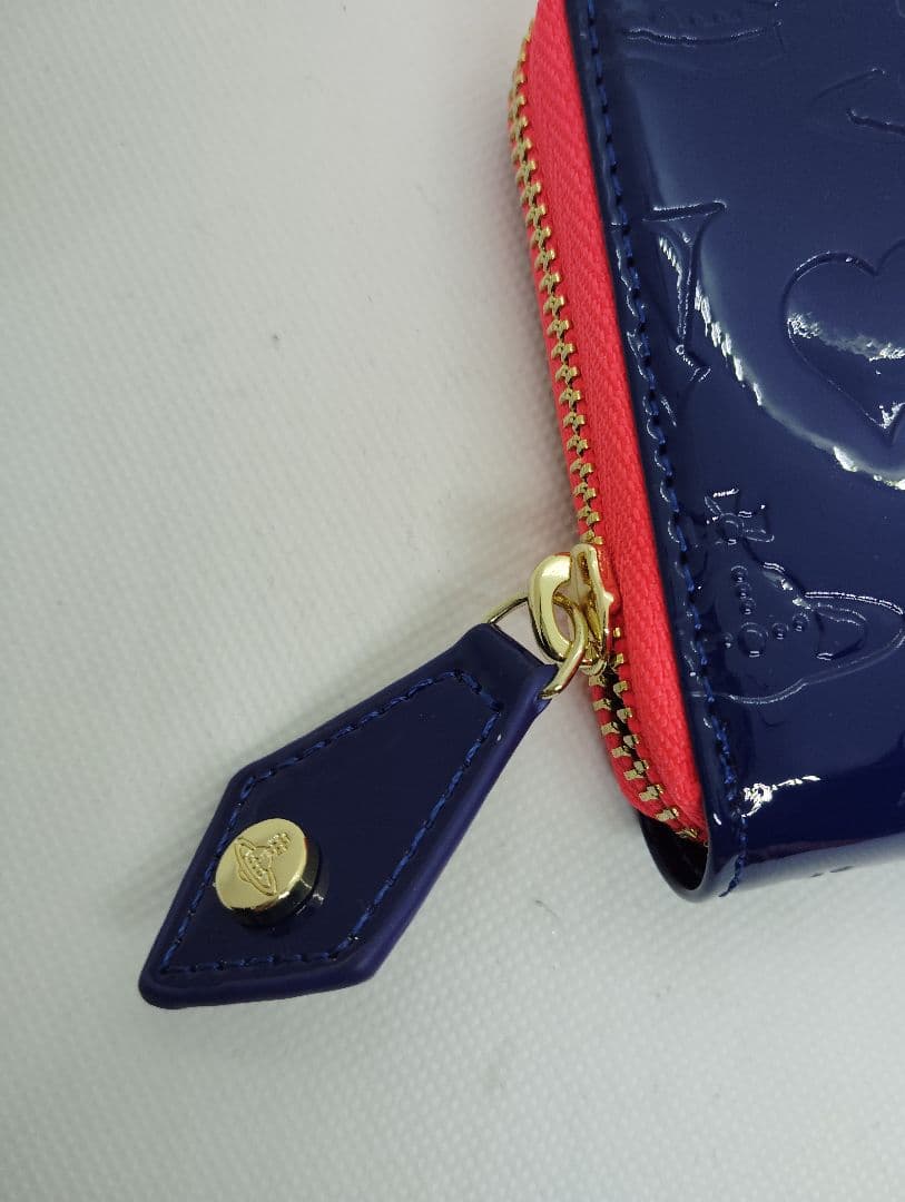 12/15までの特価！袋箱付き新品ヴィヴィアンウエストウッド長財布エナメル青箱付