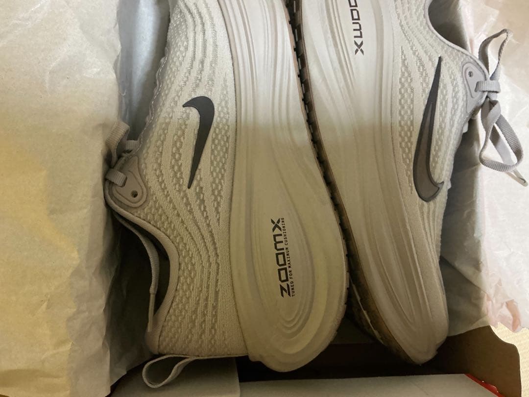 ナイキボメロプラス