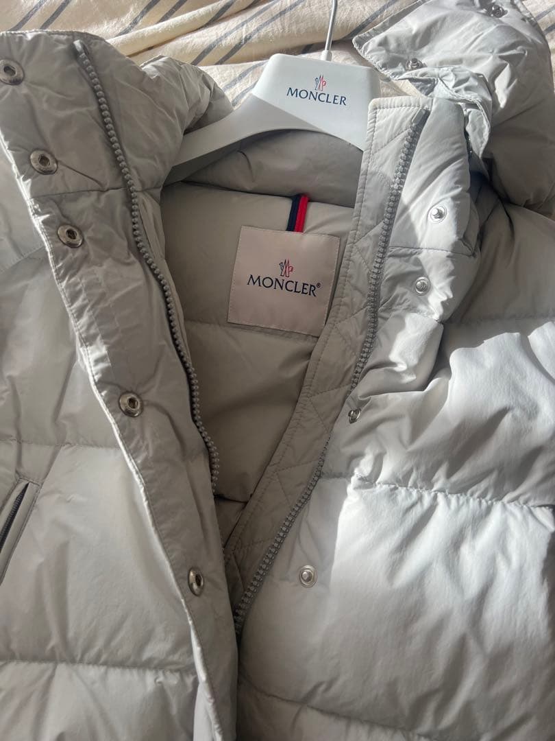 モンクレール ダウンジャケット レディース