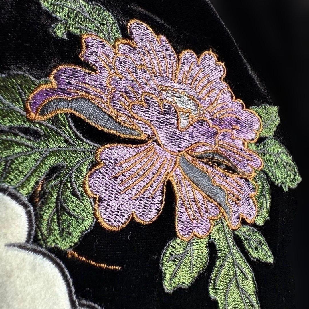 未使用 VOMANIE ウサギ 兎 別珍スカジャンベロア素材 ジャケット刺繍黒