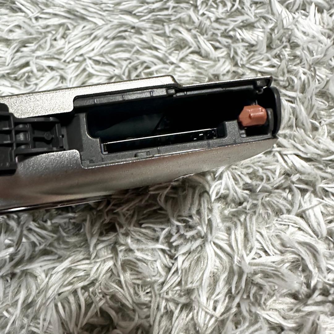 Canon IXY 650 シルバー コンパクトデジタルカメラ　充電器