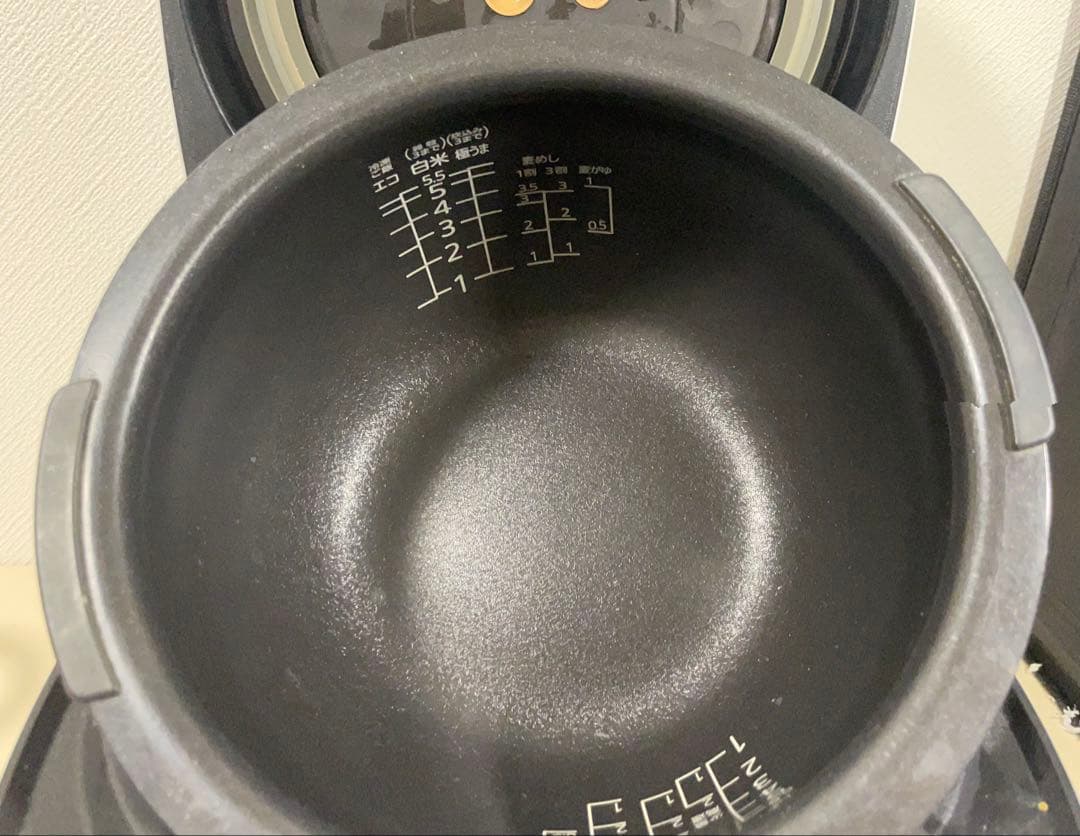 TIGER タイガー 圧力IH炊飯器 5.5合 JPC-G100WA ホワイト