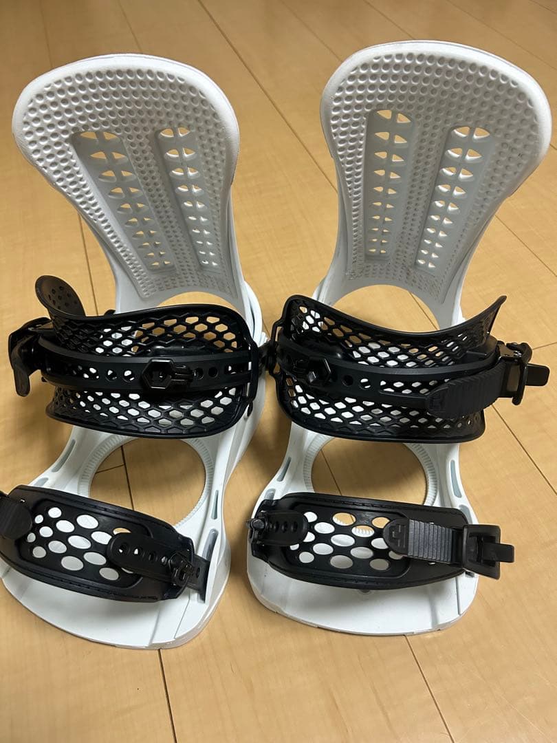 UNION スノーボード フォースMサイズ ビンディング ホワイト