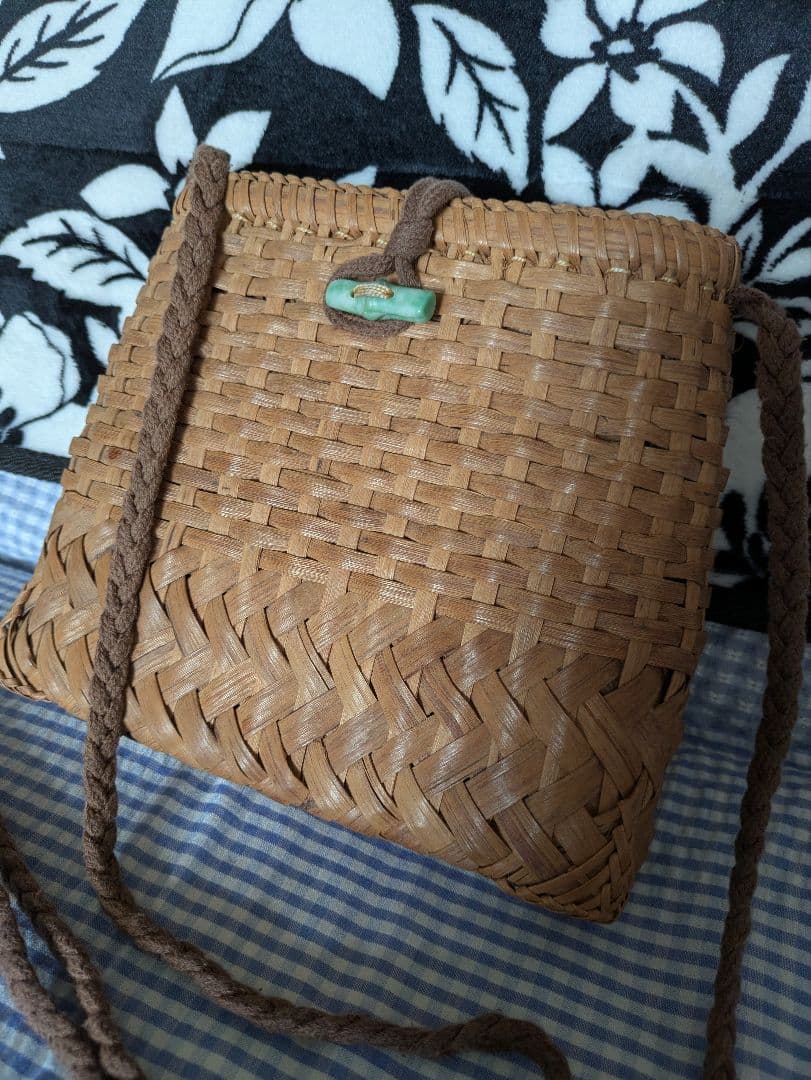 山葡萄天然素材 編み込みポシェット