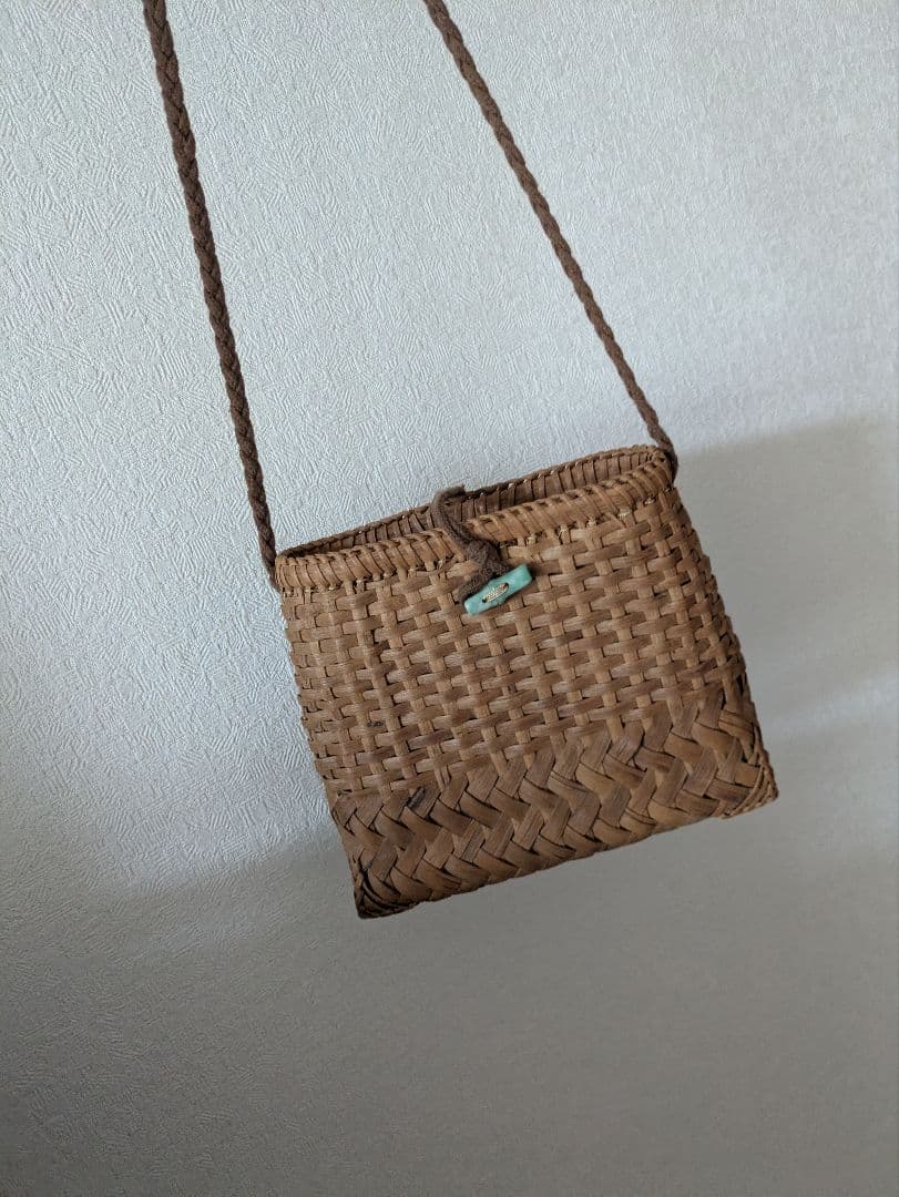 山葡萄天然素材 編み込みポシェット