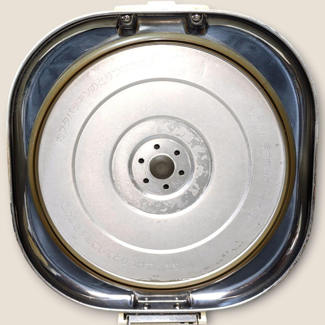 ガス火ならではの極上ご飯。パロマLPガス用炊飯器、ホース付ですぐ使える。