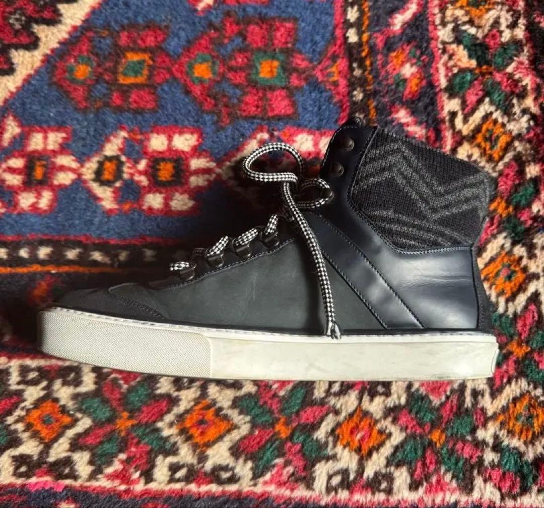 ルイヴィトン　ハイカットスニーカー 黒 レザー