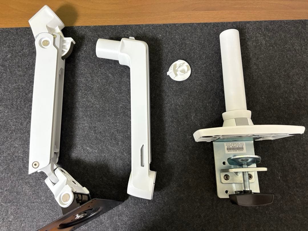 【うさぎさん】 ERGOTRON LX モニターアーム×2