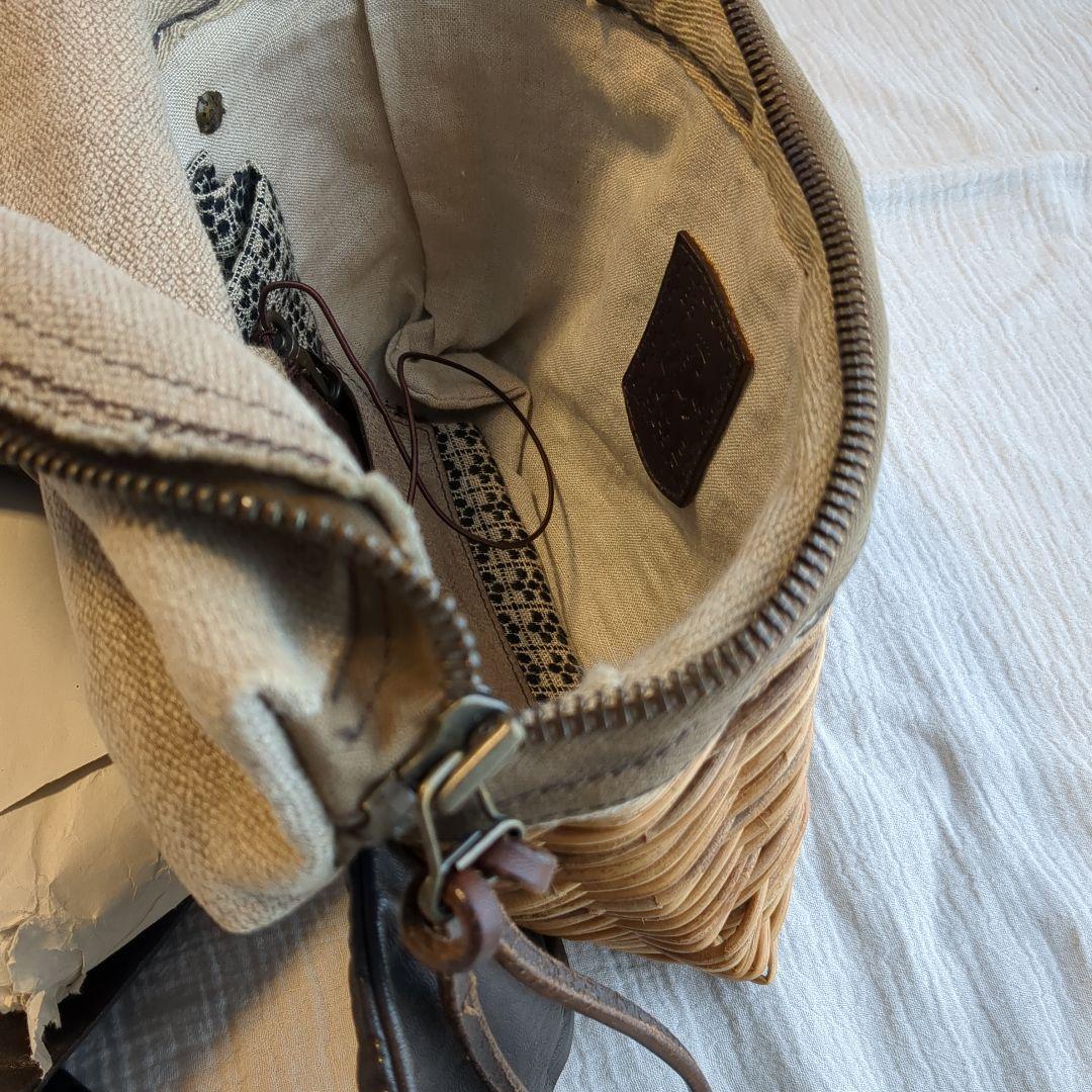 エバゴス　ショルダーバッグ　ボディバッグ