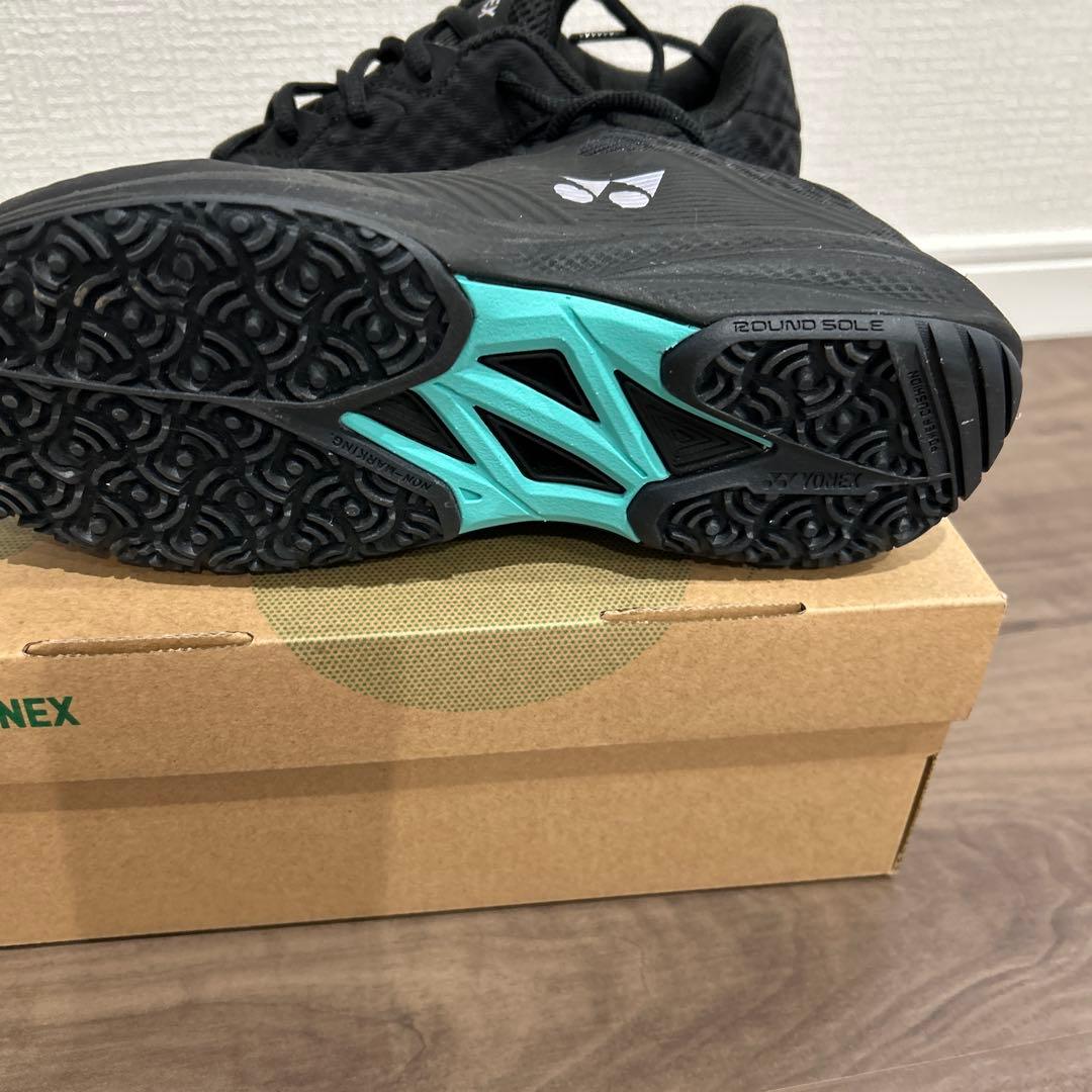 YONEX ブラック テニスシューズ ワイド23.5㎝