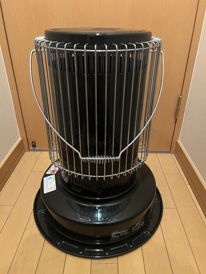 直接引取限定【おまけ付き】トヨトミ 石油ストーブ KS-67H ブラック