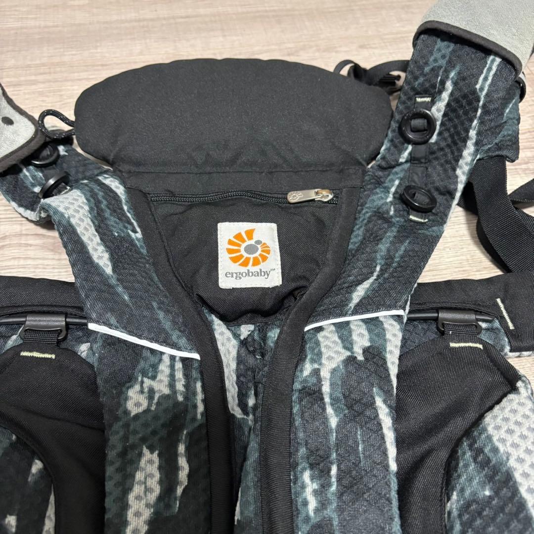 【美品】エルゴベビー　オムニブリーズ 抱っこ紐　ペイントブラック