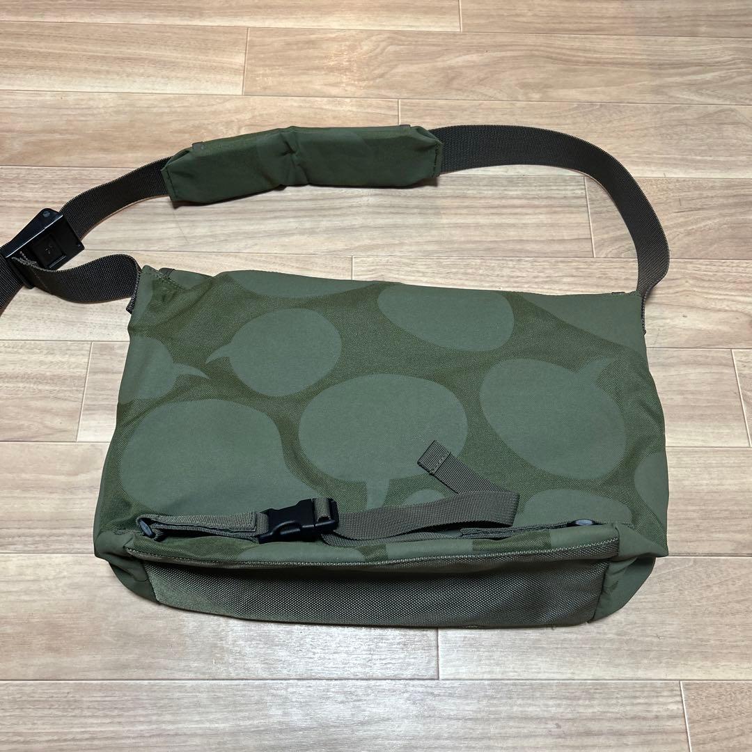 old stussy ステューシー　オリーブ　メッセンジャーバッグ　古着　y2k