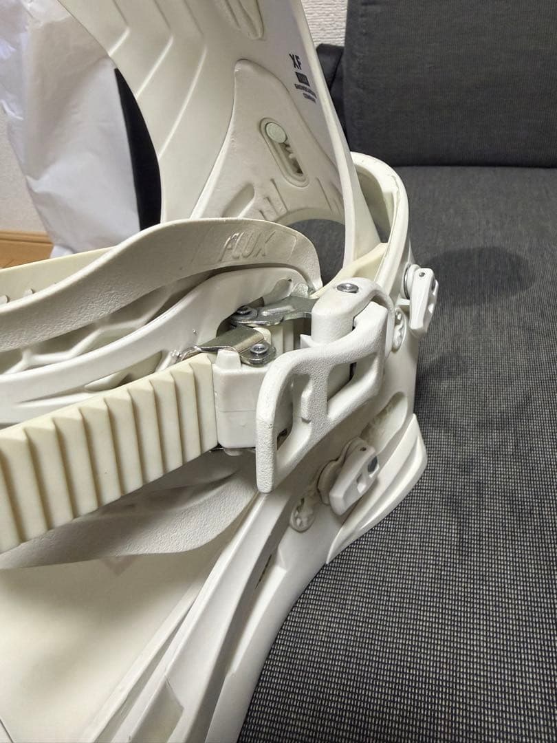 フラックス xf 24-25 ホワイト　Sサイズ