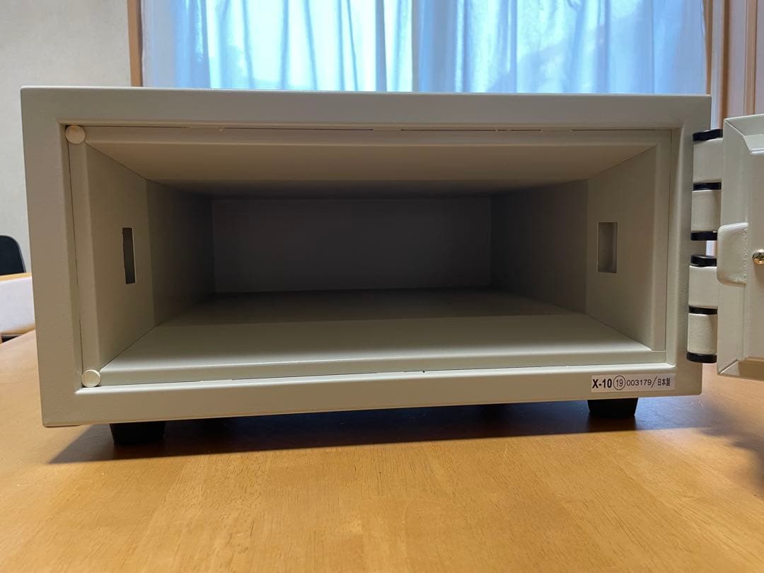 ✳️日本アイエスケイ製 家庭用小型耐火金庫(CRX-A4)