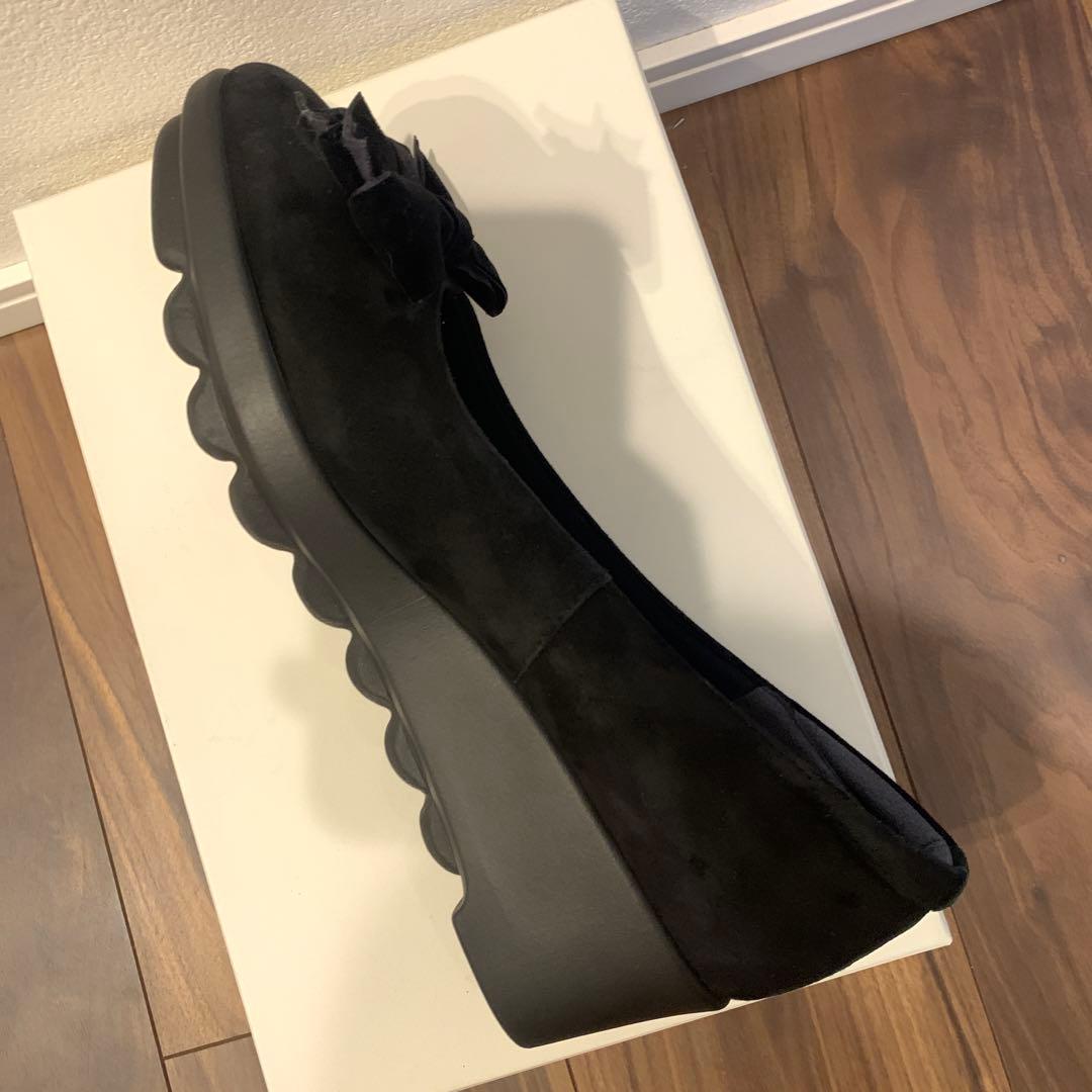 HILLS AVENUE 黒スエードリボンパンプス　23.5センチ