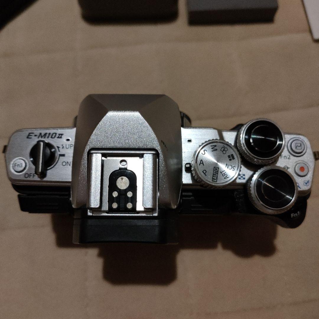 OLYMPUS OM-D E-M10Ⅱ mark2 markII ボディ付属品多