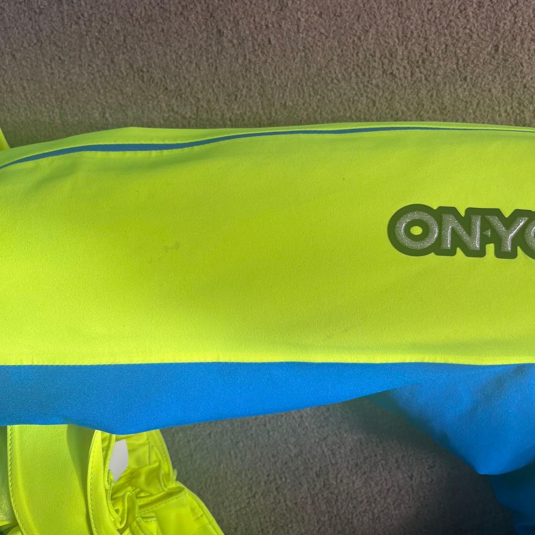 オンヨネ　サロモンワッペン付き　スキーウェア　上下セット　レディース　SS