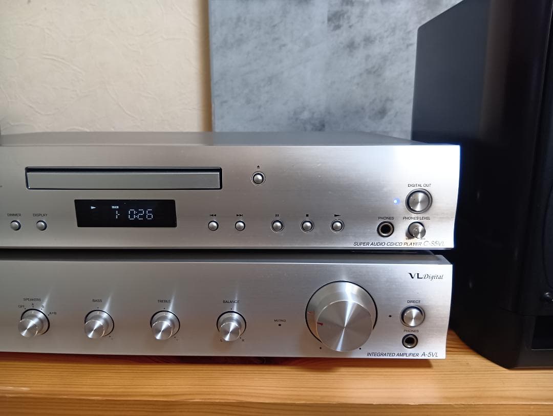 ONKYO プリメインアンプ『A-5VL』と CDプレーヤー『C-55VL』