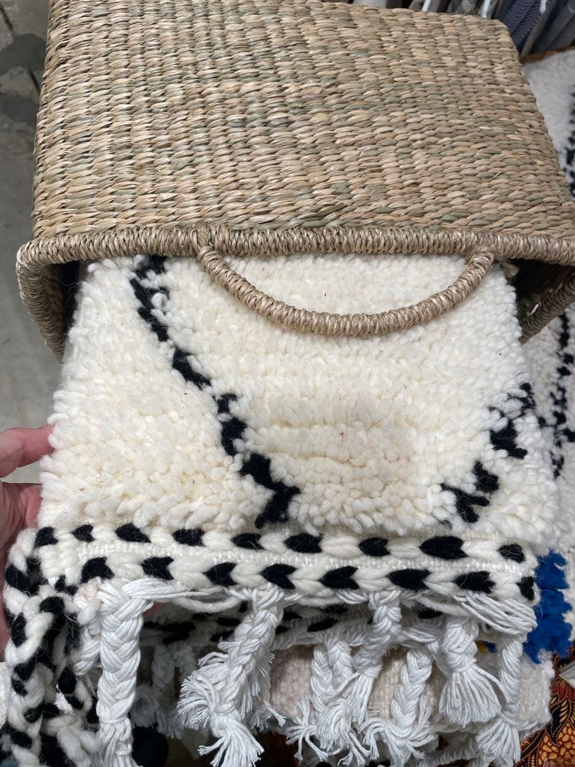 【新品希少】　ベニワレン　モロッコラグ