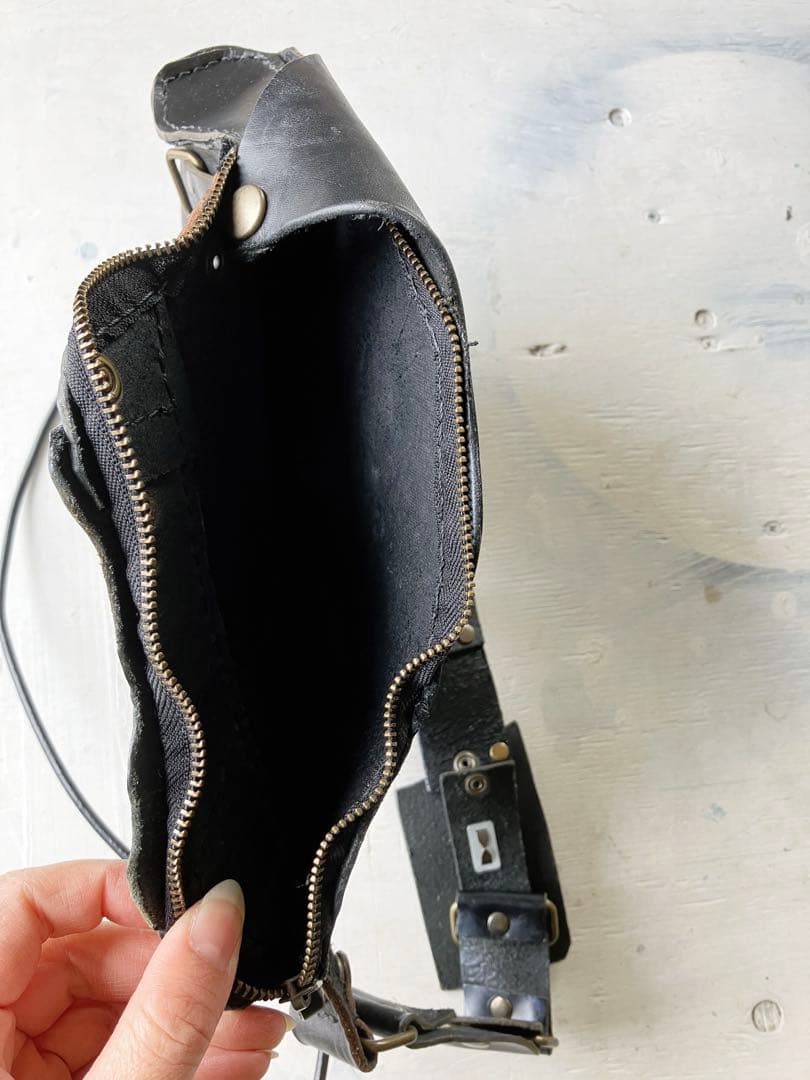 自由自在黒革渋皺leather継接変形ボディbag