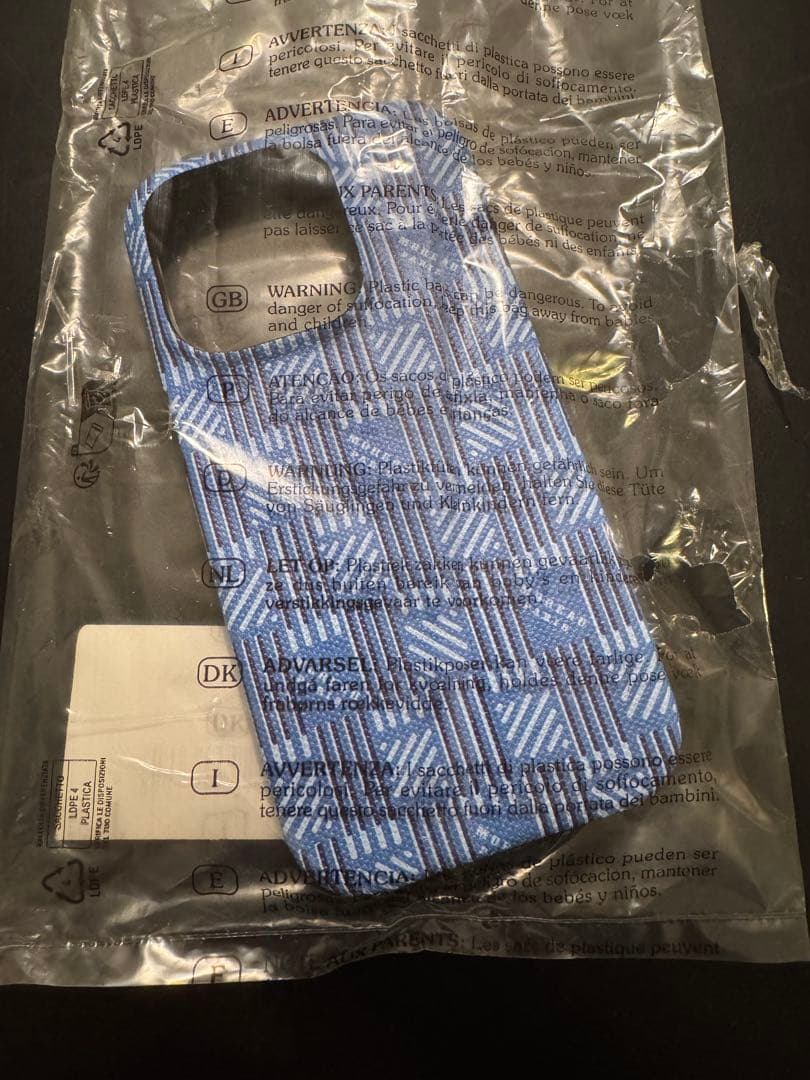 期間限定/ MEREAU Paris iPhoneスマホケース14&15pro用