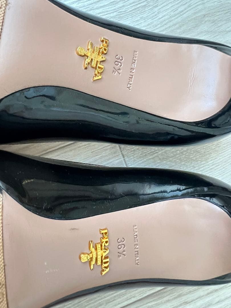 PRADA ブラック ポインテッドトゥ ハイヒール 36.5