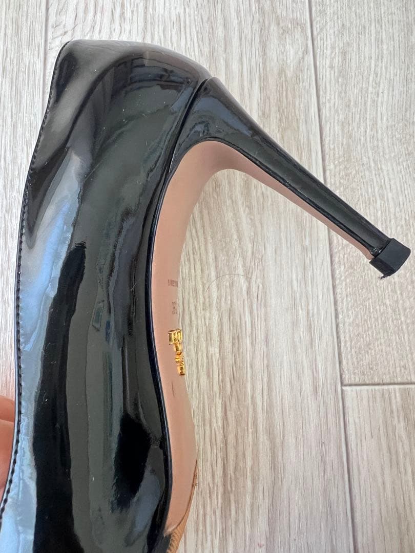 PRADA ブラック ポインテッドトゥ ハイヒール 36.5