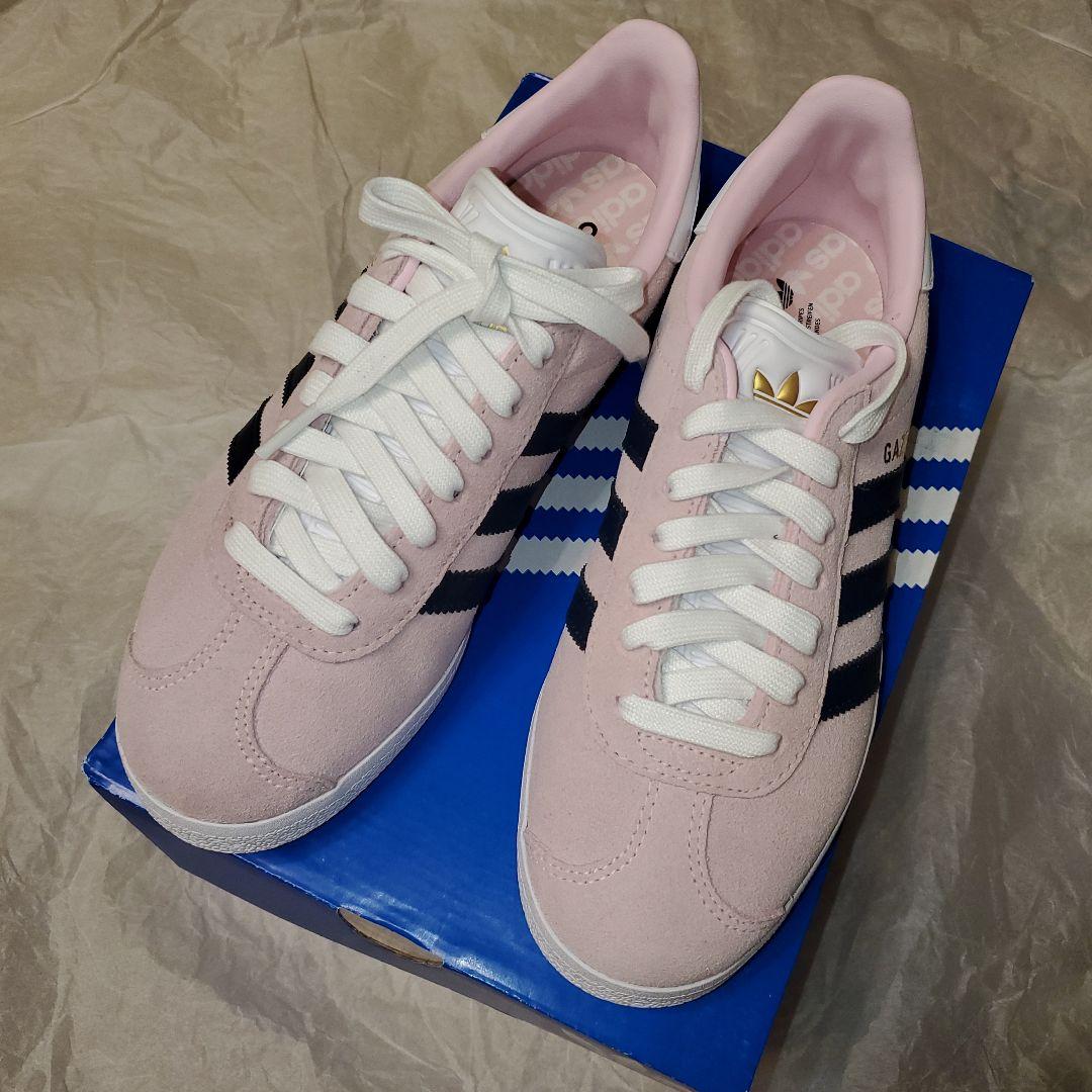 アディダス ガゼル ゴルフシューズ レディース　ウィメンズ　スパイスレス