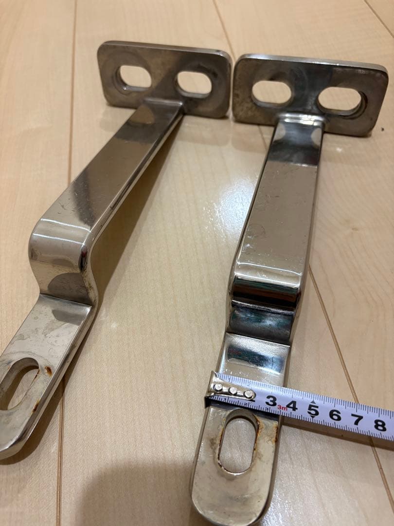 ISUZU ファイブスターギガ フォグランプステー値下げ