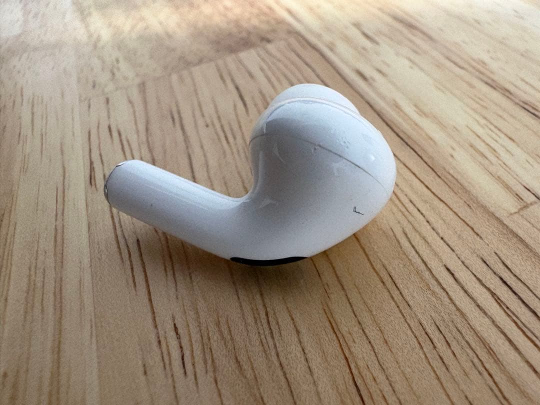 Apple AirPodsPro2 充電ケース及び右耳のみ