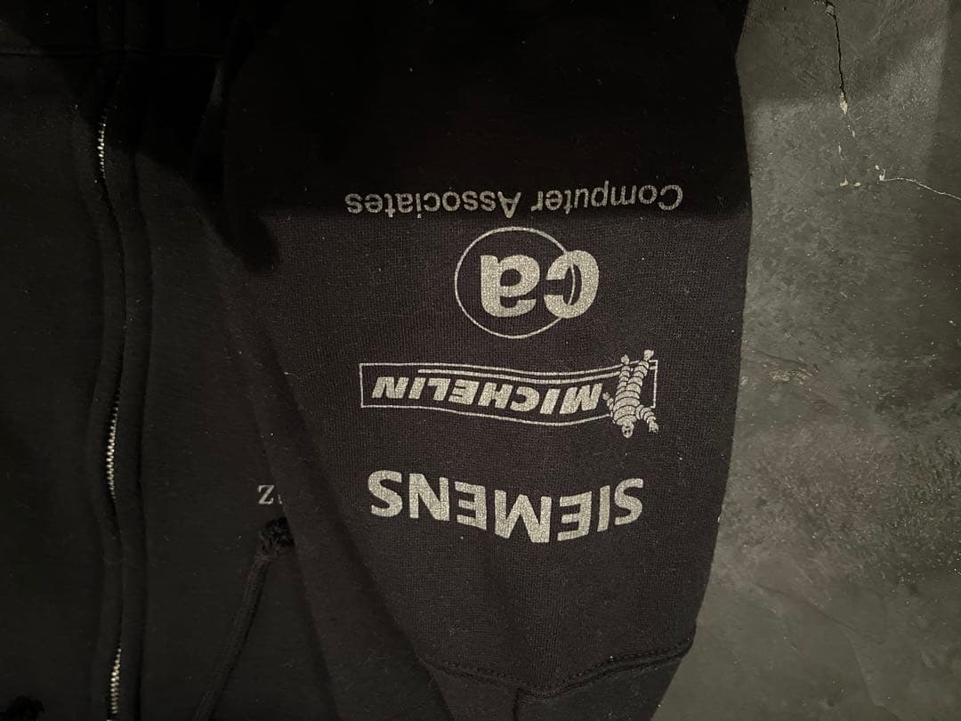 West McLaren Mercedes Benz スウェット パーカー 黒Ｌ