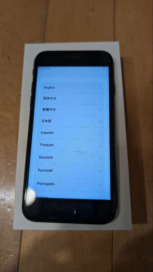 iphone SE 第2世代　Black