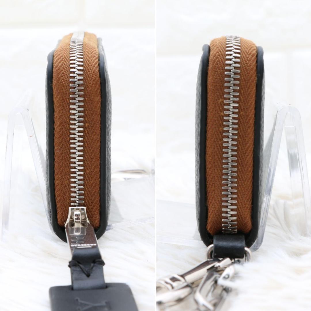 極美品 バーバリー レザー チェーン付 パース ケース ロゴプレート