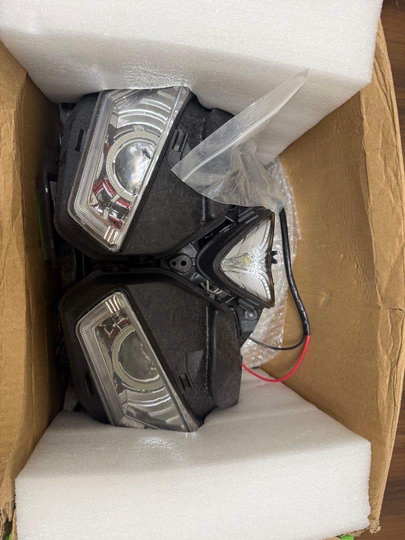 YZF-R25 RG10J カスタムヘッドライト イカリング 色変え可