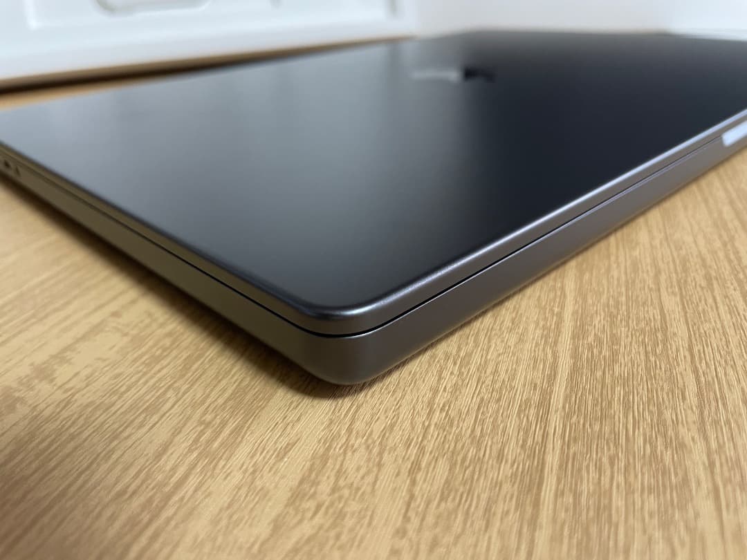 「美品」MacBook Pro Apple M4 Max 、16\"、36G/1T