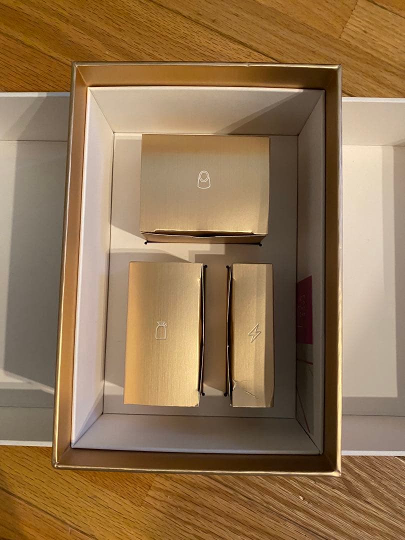 フォトプラスシャイニー　美顔器　M18-YL-1