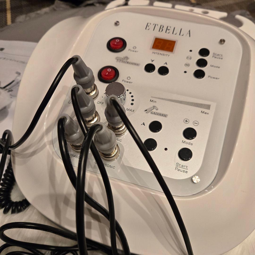 3機能美顔器 NF-402 ETBELLA　毛穴吸引おまけ付き新品未使用