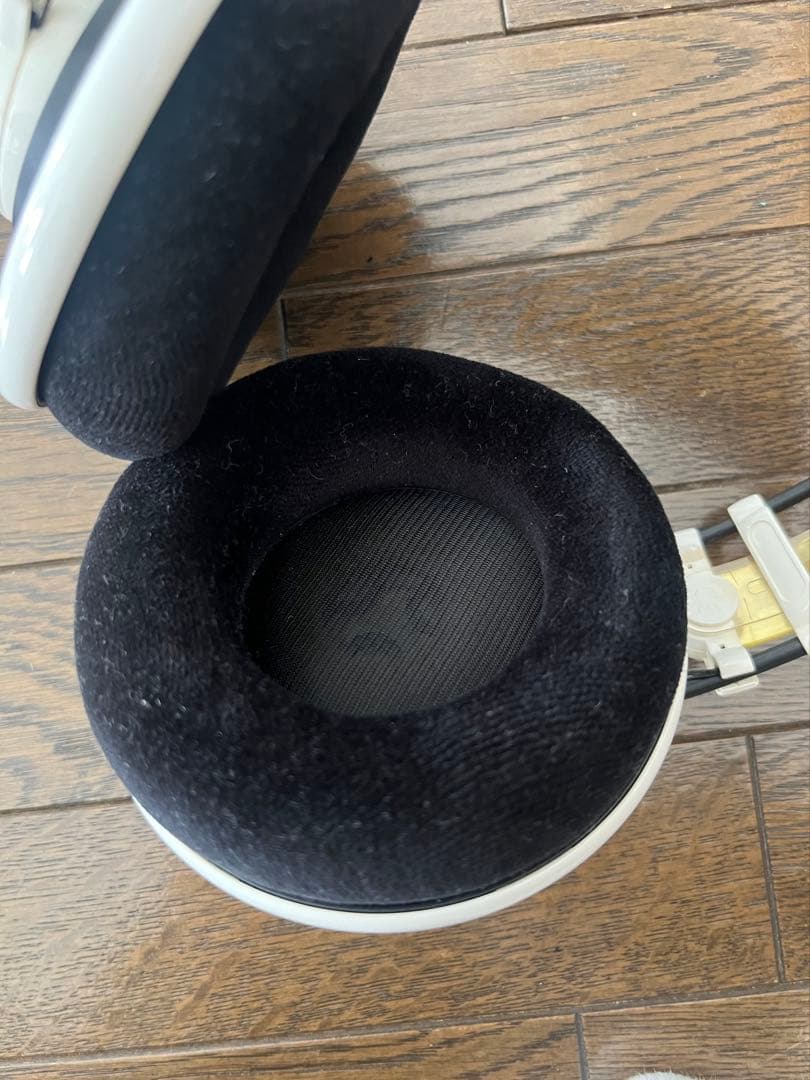 AKG Q701 開放型 モニター ヘッドホン ホワイト