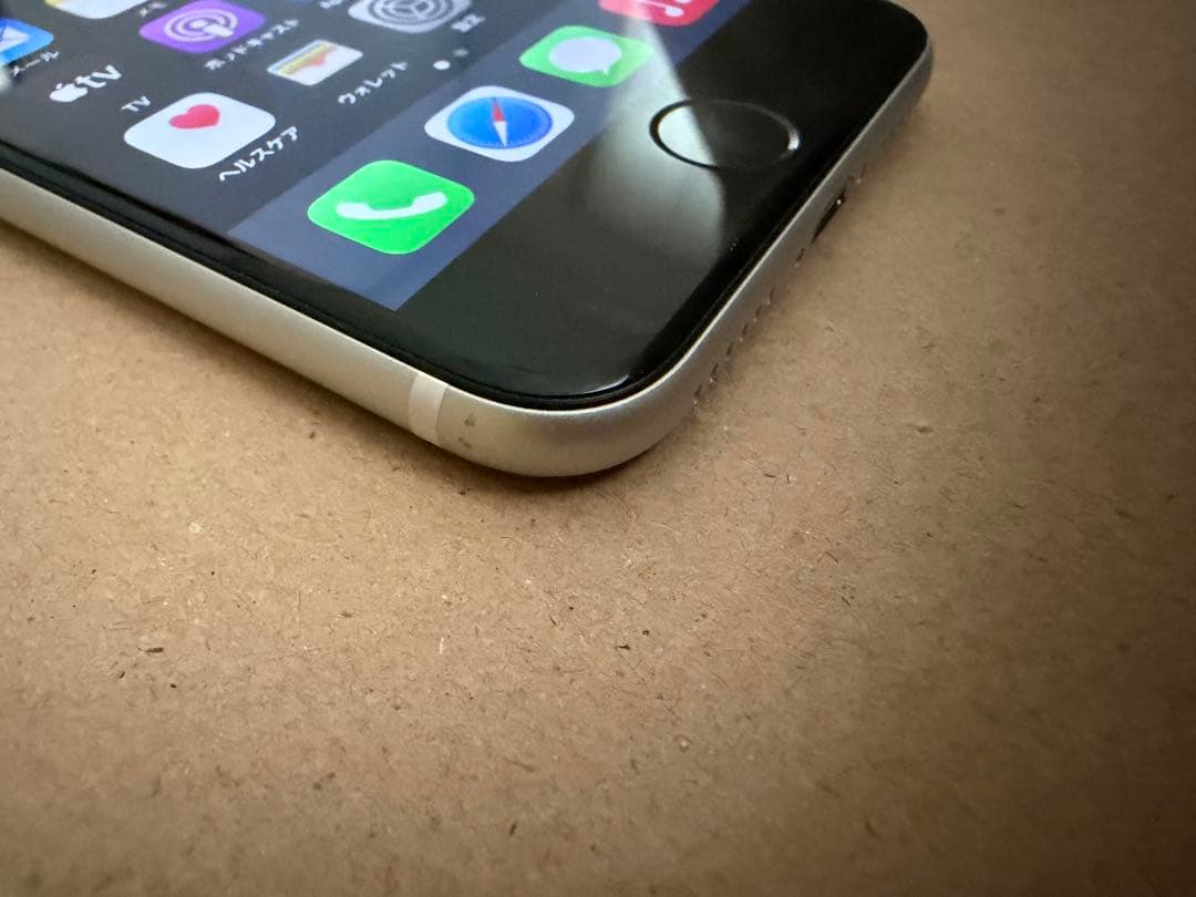 Apple iPhone SE (第2世代) ホワイト 本体SIMフリー64GB