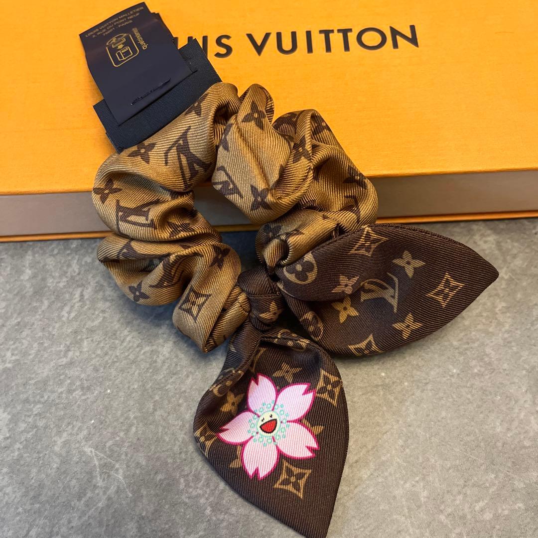 【新品】ルイヴィトン シュシュ チェリーブロッサム 箱無し