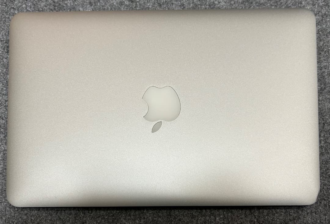 MacBook Air Early 2014 Corei5 4Gb 11インチ