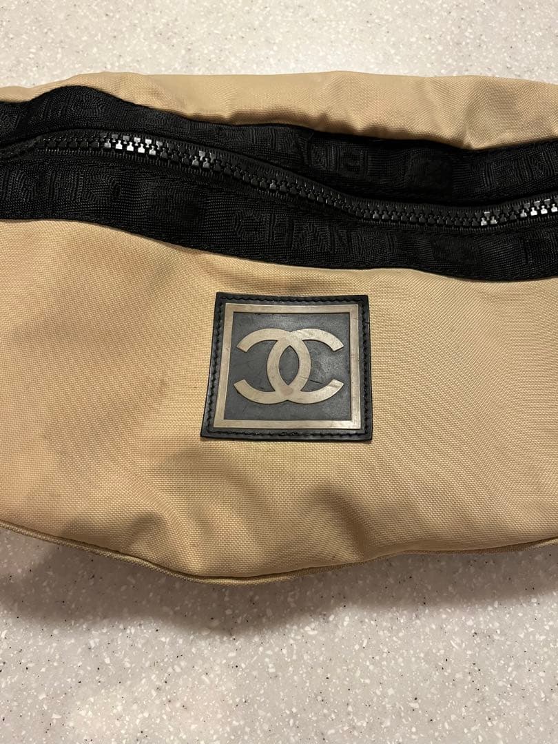 CHANEL ベージュ ウエストポーチ